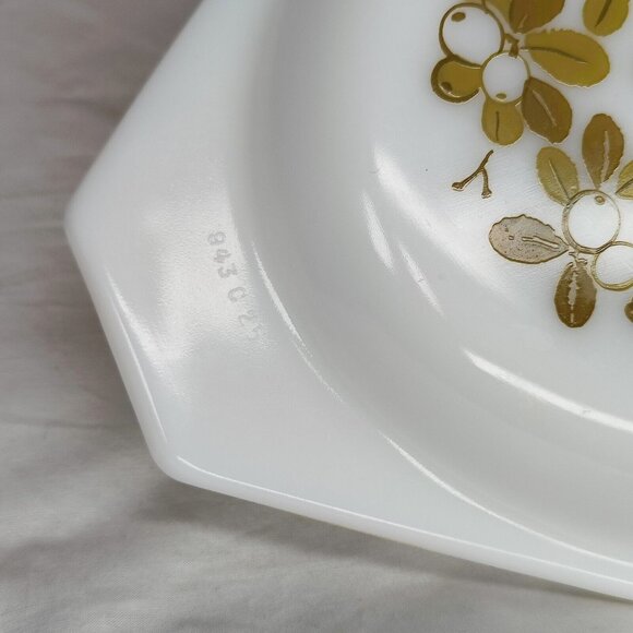 PYREX 043 Oval Casserole 1 1/2 Qt Olives Berries VERDE Avocado Green W/Lid USA - Picture 4 of 10